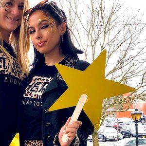 Meet your Posher, Sky